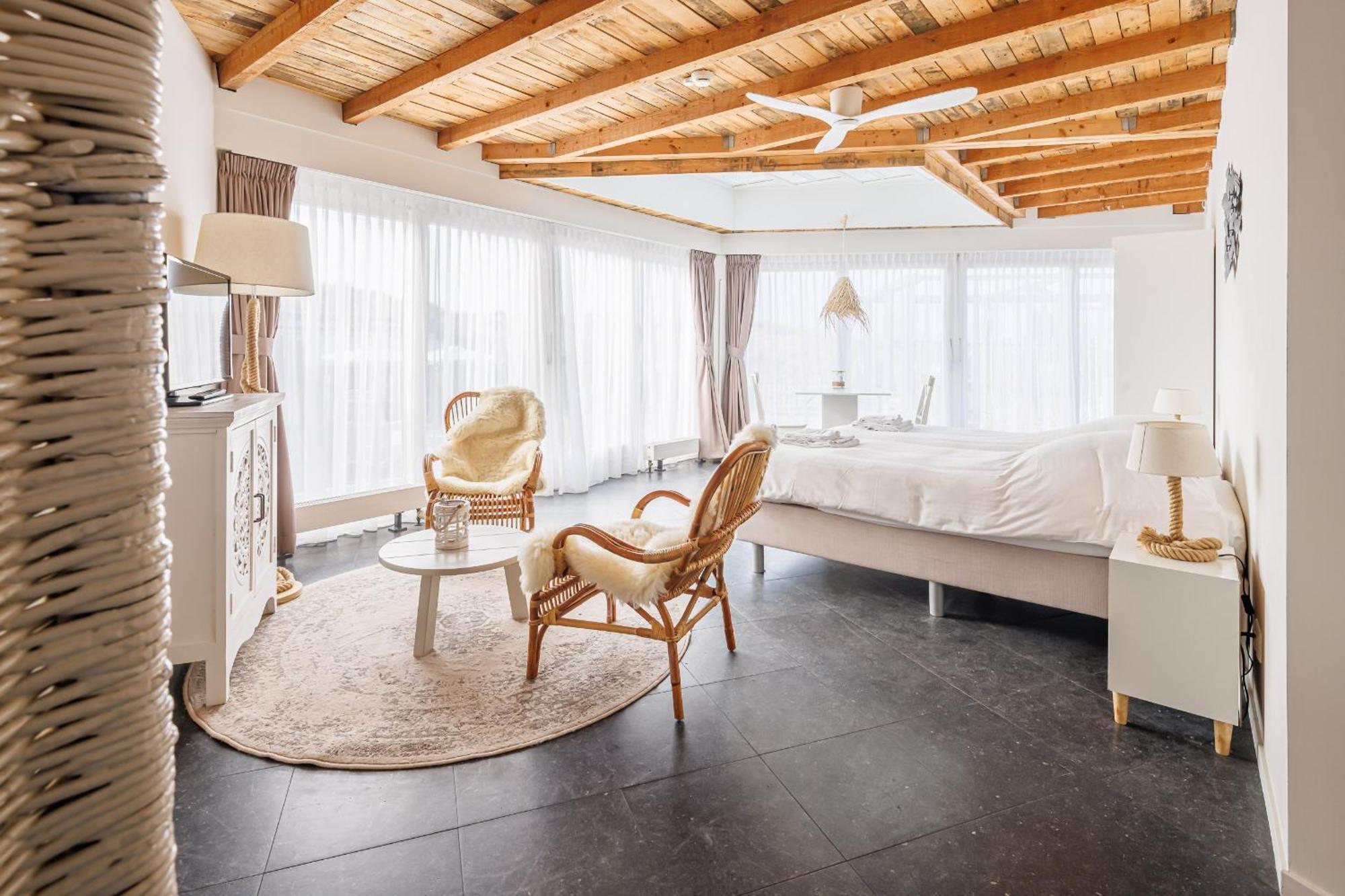 Neptunus Appartementen 滨海贝亨 客房 照片