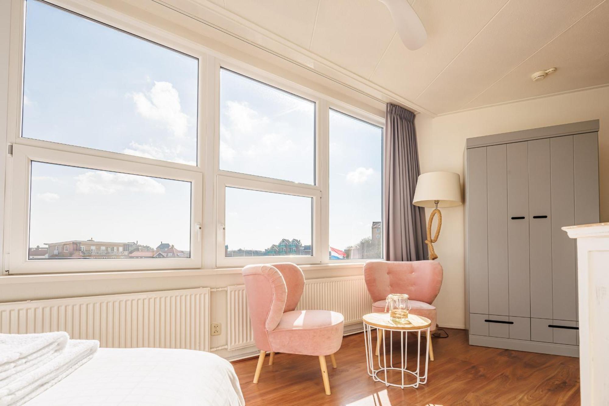 Neptunus Appartementen 滨海贝亨 客房 照片