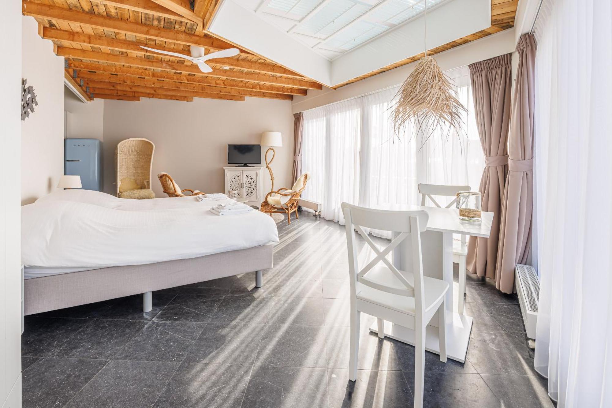 Neptunus Appartementen 滨海贝亨 客房 照片