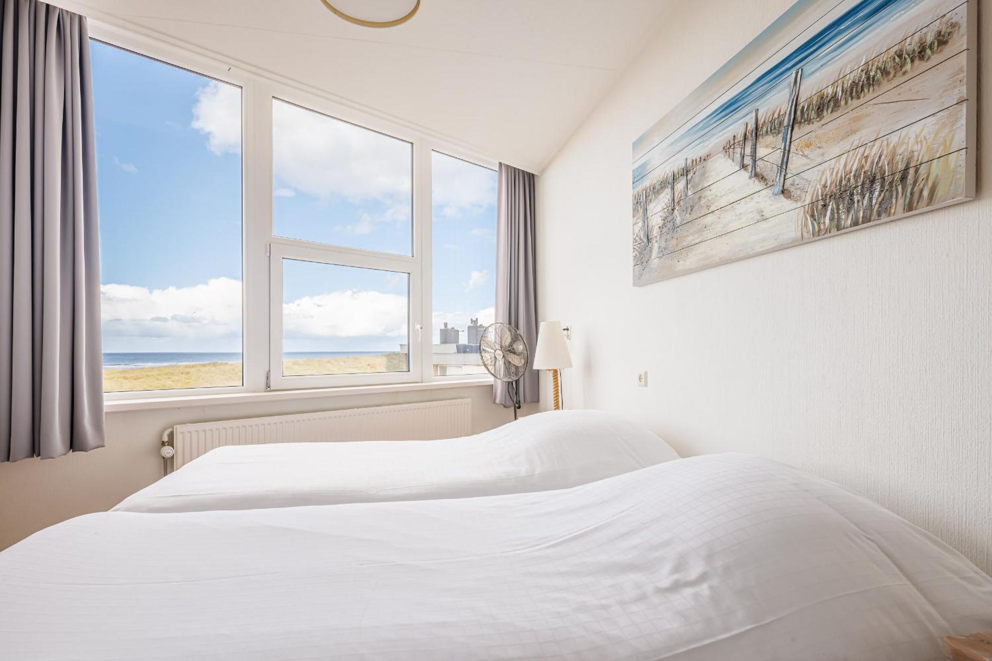 Neptunus Appartementen 滨海贝亨 客房 照片